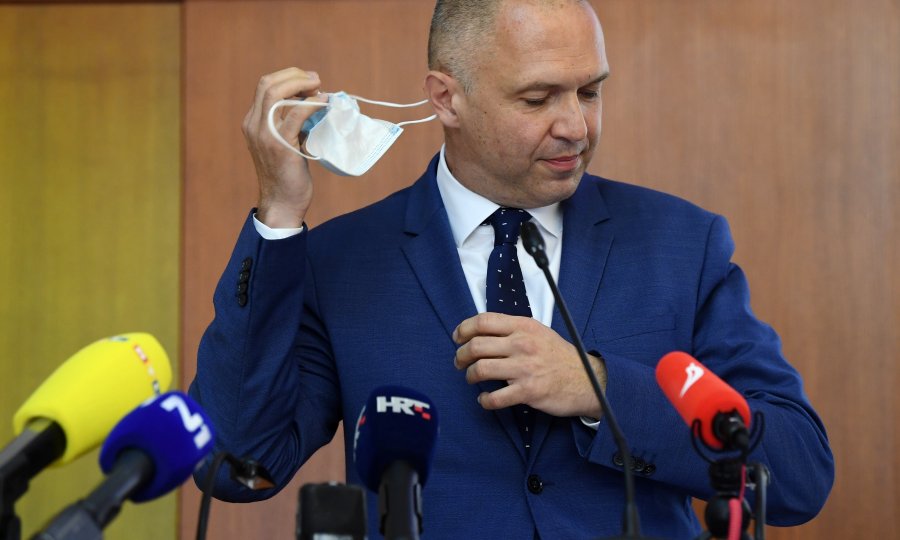 Novi šef Vinogradske kaže da se Dijana  Zadravec vraća na posao i da ide na drugo radno mjesto