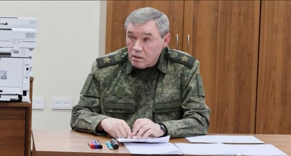 Gerasimov tvrdi da je Putin naredio poraz ukrajinskih snaga u Mirnohradu, Kijev opovrgava pad Pokrovska