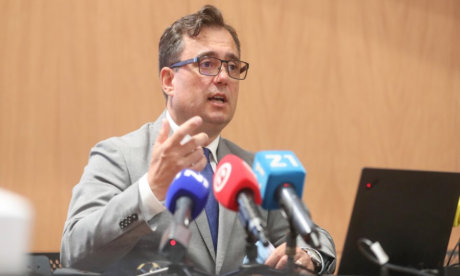 Vanđelić: Digitalizacije kod nas skoro da i nema. Sustavi nisu međusobno povezani pa službenici prekopavaju registre