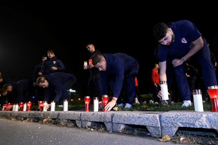 Vatreni zapalili svijeće u spomen na žrtve Domovinskog rata