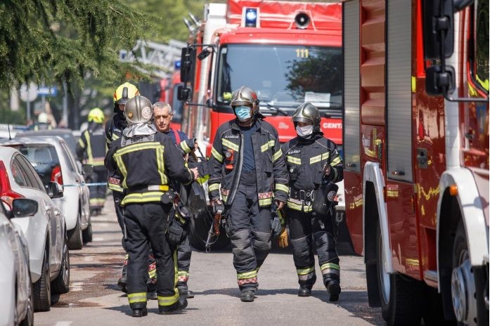 KAOTIČAN DAN! Vatrogasci spasili dijete iz zaključanog auta, ugasili tri požara, ali i ispumpavali vodu i otključavali vrata