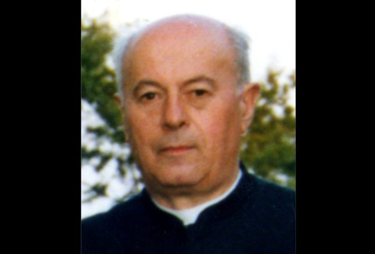 Da ne razvale vrata, otvorio je na povike ‘Otvori, pope, majku ti ustašku!’