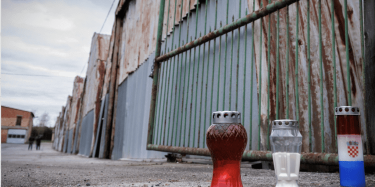 UŽASI VELEPROMETA Tjerali ih da kopaju vlastiti grob, on je rekao: ‘Ako preživiš, reci mome sinu gdje su mi kosti’