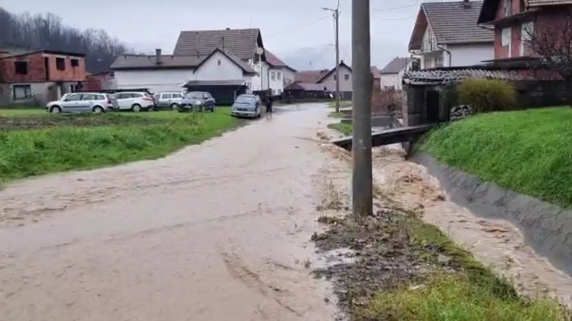 Ponovno muke za stanovnike Vidovaca: Poplave uvijek u istim ulicama