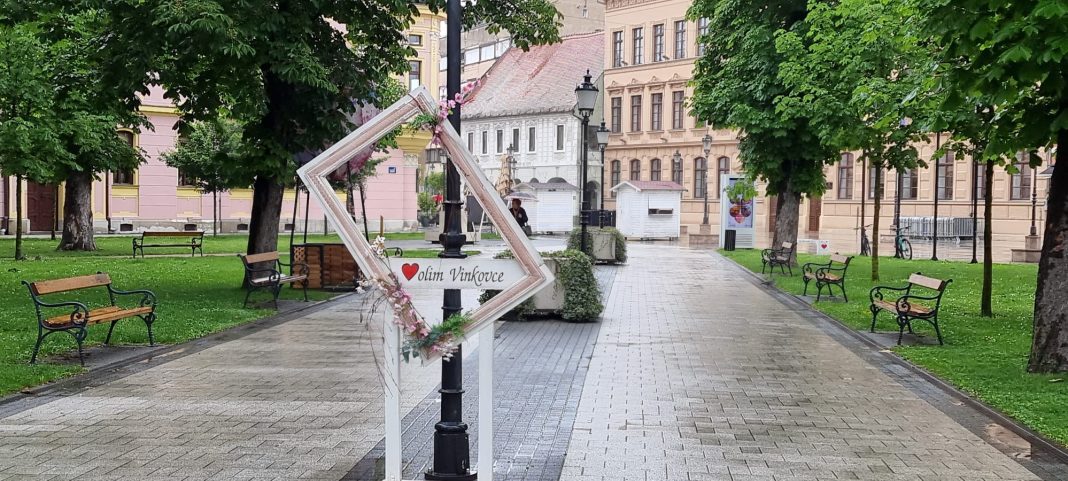 12. rujna 1991. Zločini srpske agresorske vojske (Vinkovci) – zločinačka bombardiranja gradova uzrok smrti brojnih civila