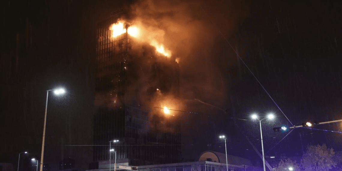 Maloljetnik se sam javio policiji: “Htjeli smo doći do vrha nebodera, onda je netko počeo paliti kartone”