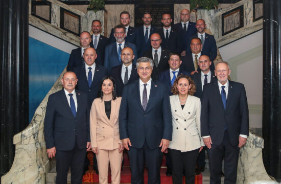 POTVRĐENA NOVA VLADA Ovo su svi ministri: Plenković se nije odrekao nijednog, nekima našao nove pozicije