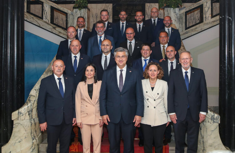 Koliko će potrajati “brak” nekad ljutih protivnika: “Mislim da je to vrlo korektna i očekivana poruka”