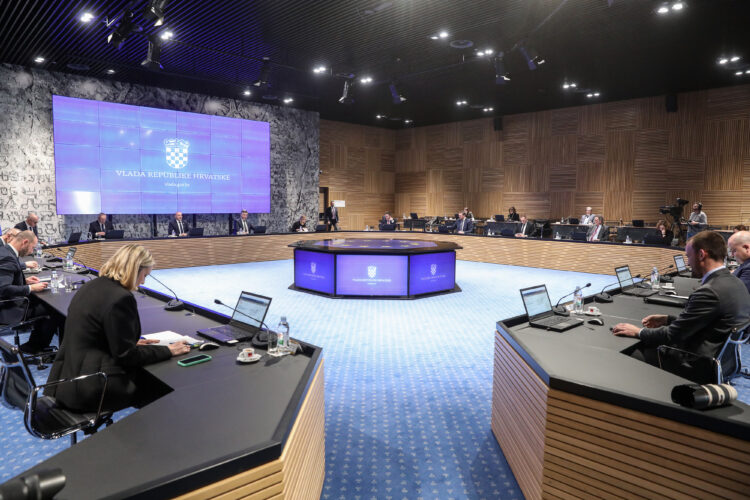 Vlada odgovorila Milanoviću: “Suprotno svojim najavama odbija suradnju”