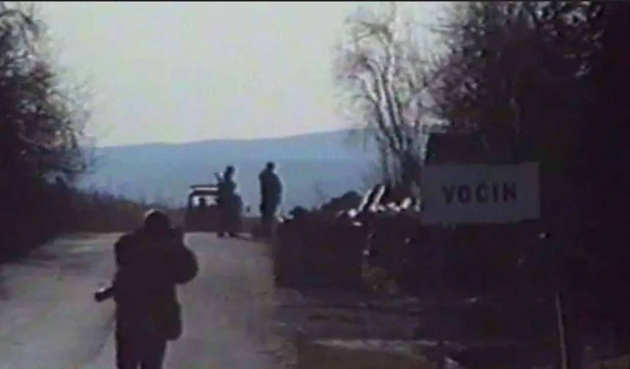 ‘IŠČUPAO ME IZ OČEVIH RUKU I UPUCAO GA U GLAVU!’ Emocije ga preplavile nakon uhićenja Srbina u Grčkoj : Danijel je tada imao šest, gledao je kako mu ubijaju obitelj