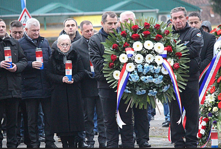 FOTO Obilježeno 30 godina srpskog pokolja u Voćinu: 'Počinitelji nikada nisu odgovarali'