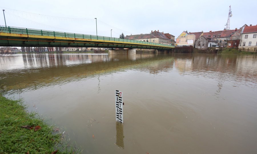 Hrvatske vode upozoravaju na moguće obilne oborine i poplave