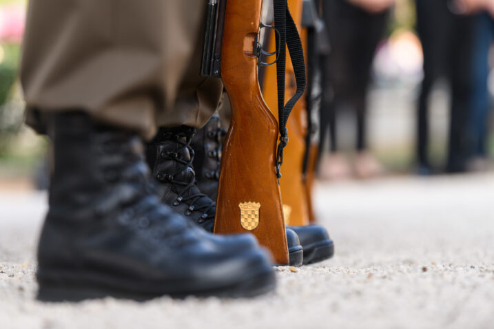 VRAĆA SE VOJNI ROK  Ministarstvo obrane: Tražimo najbolje rješenje za osnovnu vojnu obuku