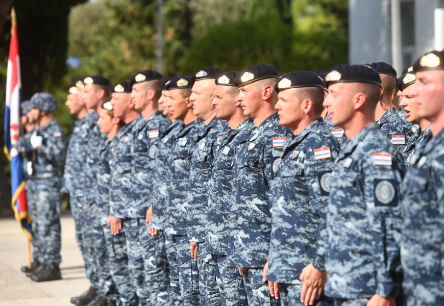 Hrvatima stižu pozivi za vojsku, iz ministarstva sve objasnili: Evo tko će obući vojnu čizmu