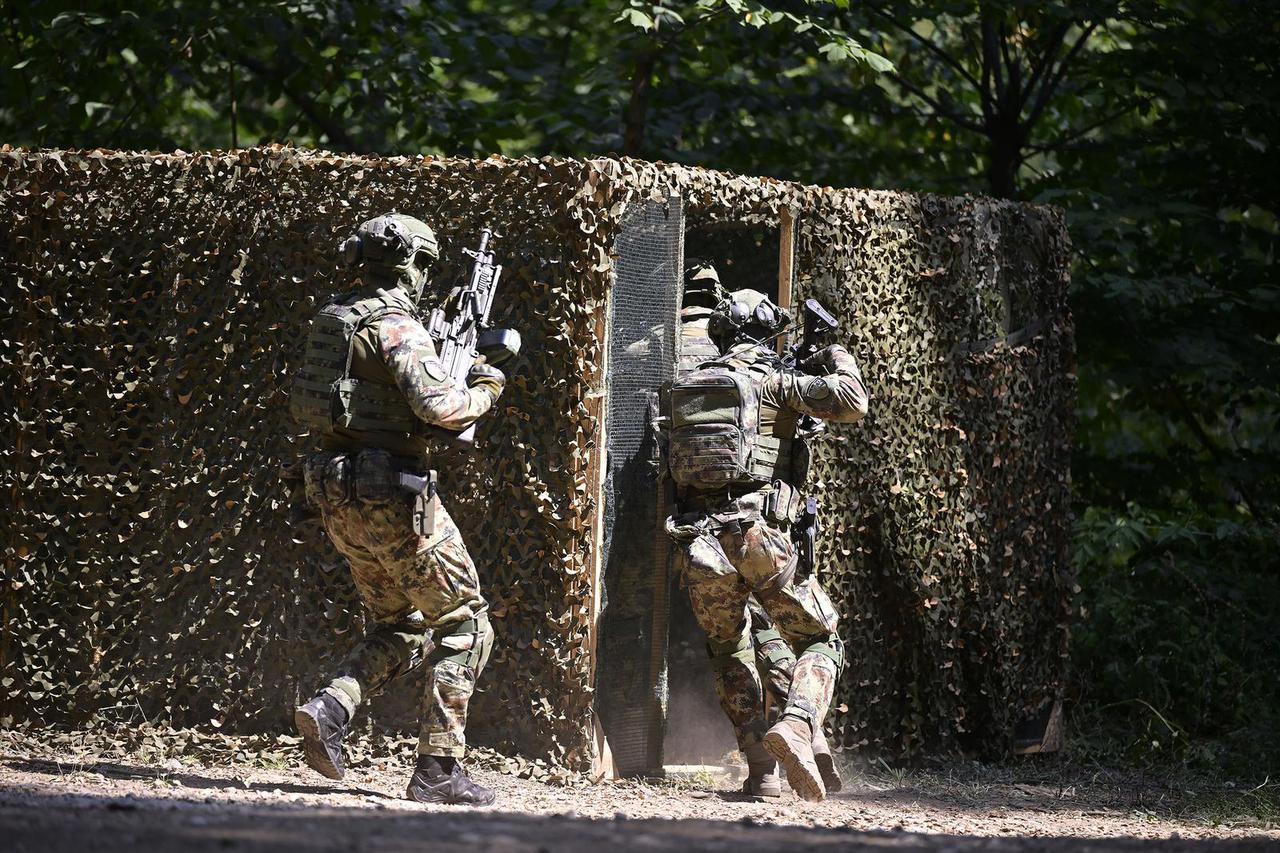 Jesu li Hrvatska i Srbija ušle u utrku u naoružanju? 'Može se reći da su modernizirali vojsku, no to se može nazvati i svaštarenjem'