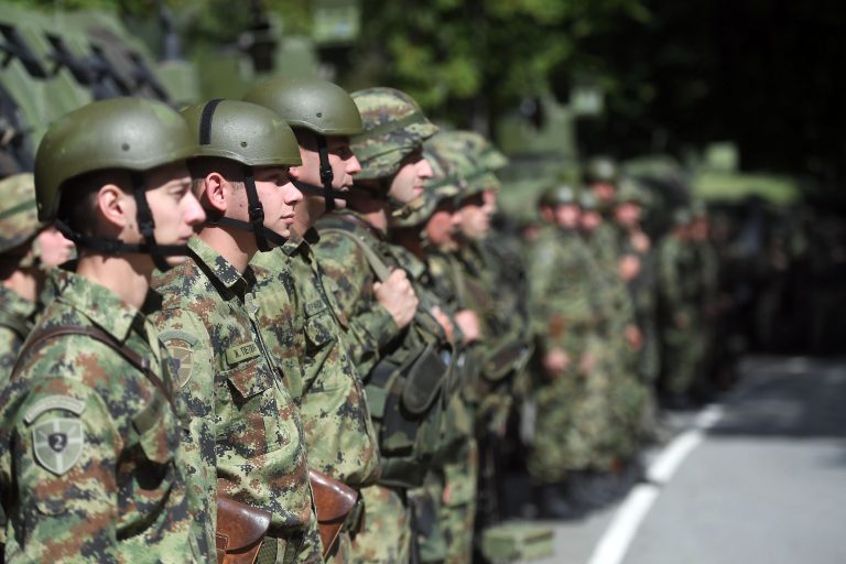 AP: Pokušaj Srbije da pošalje trupe na Kosovo znači sukob s NATO-om