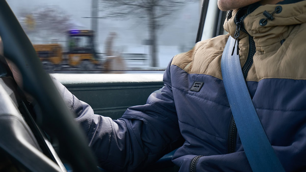 Kazne prijete ako vozite u zimskoj jakni, ali nije to jedina opasnost