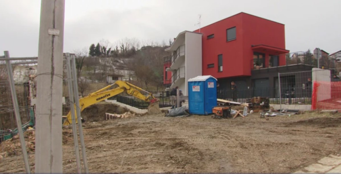 Nagnula se zgrada u Gornjem Vrapču, stanari napustili domove