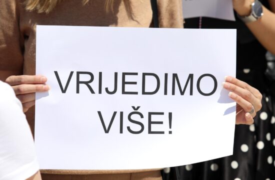 Dok se prepucavaju oni s plaćom od 3 tisuće eura, ostali mole za euro povišice