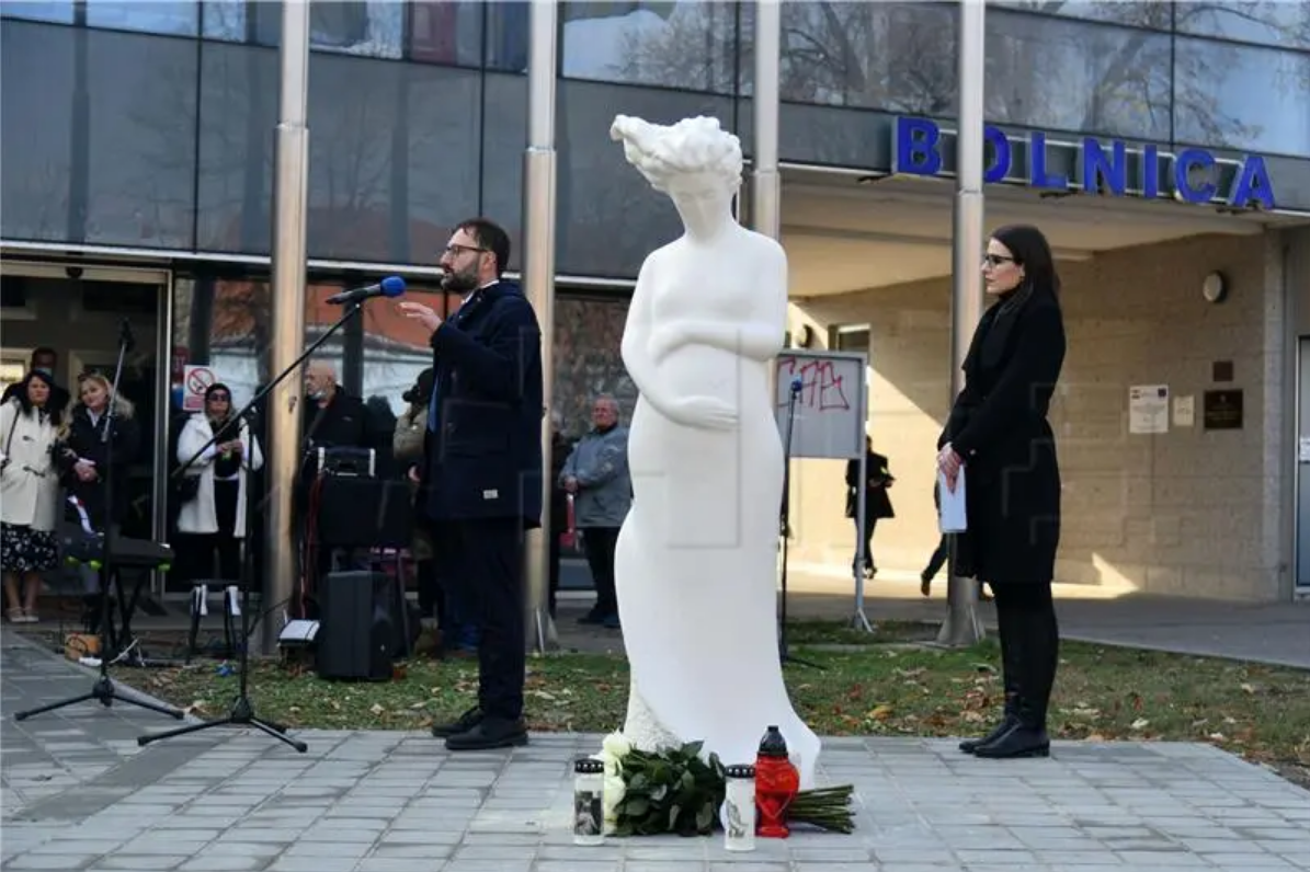 Vukovar: Otkriven spomenik ‘Ruža hrvatska’