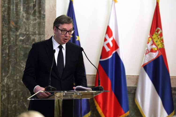 Gdje je nestala hrana? Vučićev put od “imamo dovoljno” do “hoćemo li preživjeti”