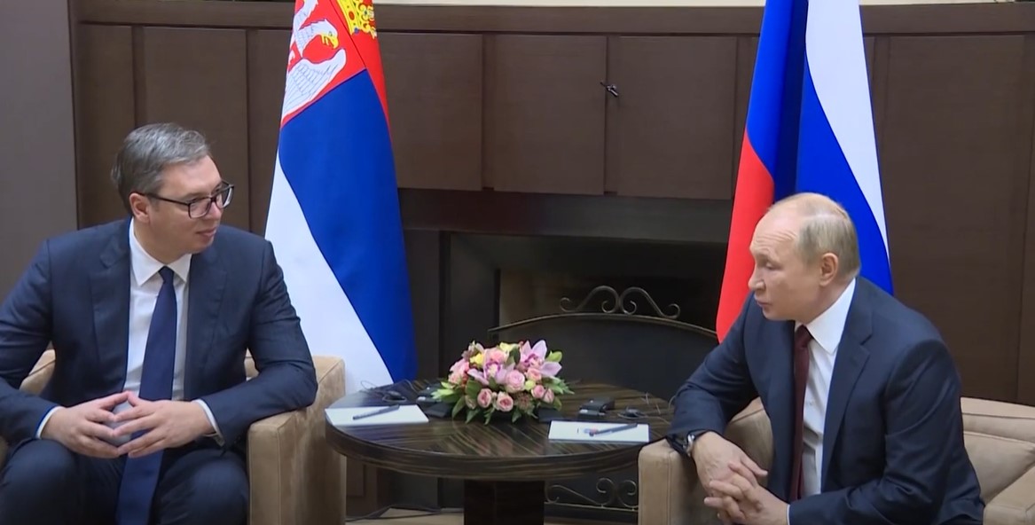 Rusi su izvrijeđali Vučića: On je obična politička ku*va! Izdajica