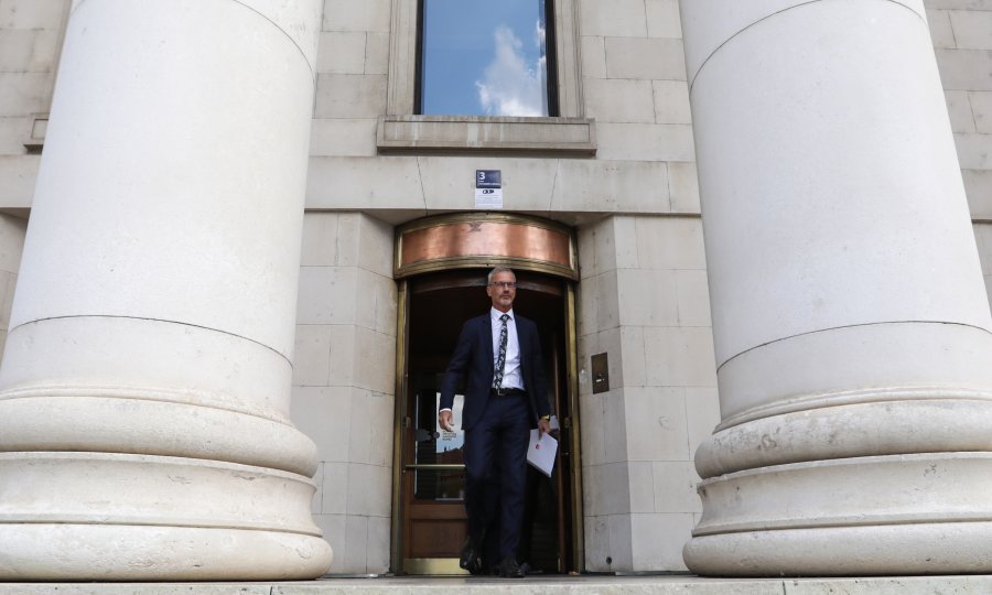 Vujčić otkrio po kojem tečaju ćemo mijenjati kune u eure ali i poručio: 'Nije dobro držati gotovinu kod kuće, rizik je od pljačke'