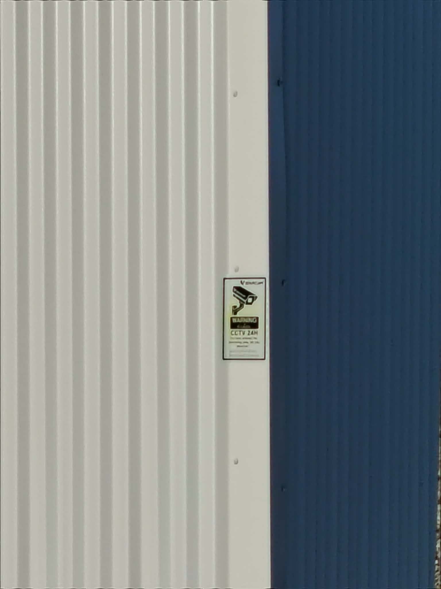 Ako je srušeno – pokažite fotografije. Ako nije – tko obmanjuje javnost