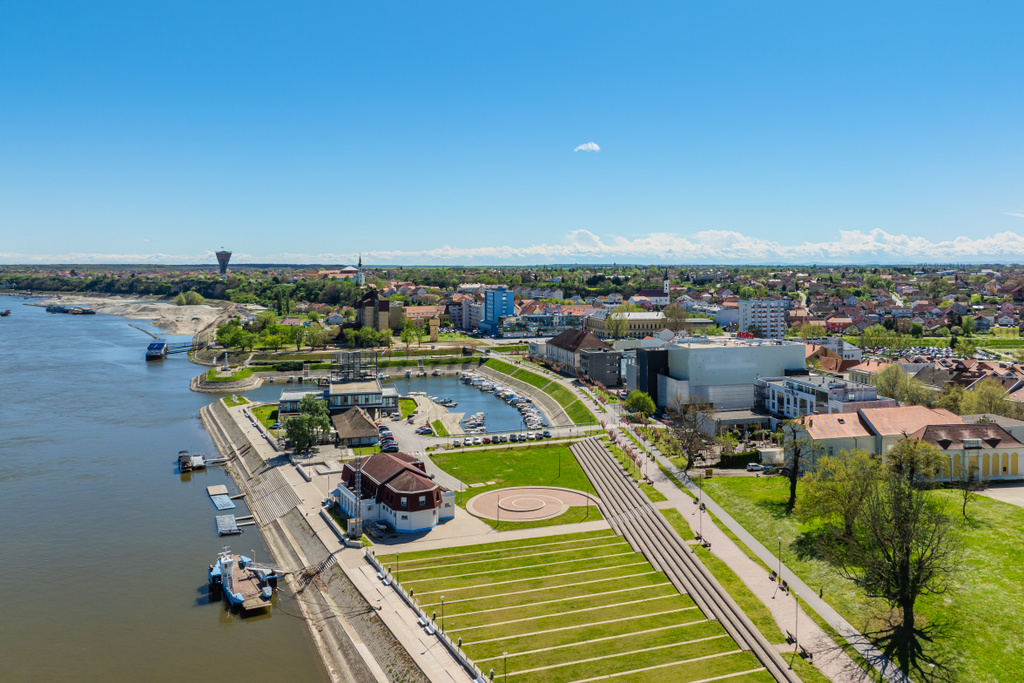 Sjećanje i ponos u Vukovaru: Položeni vijenci i najava važnih projekata uz Dan grada