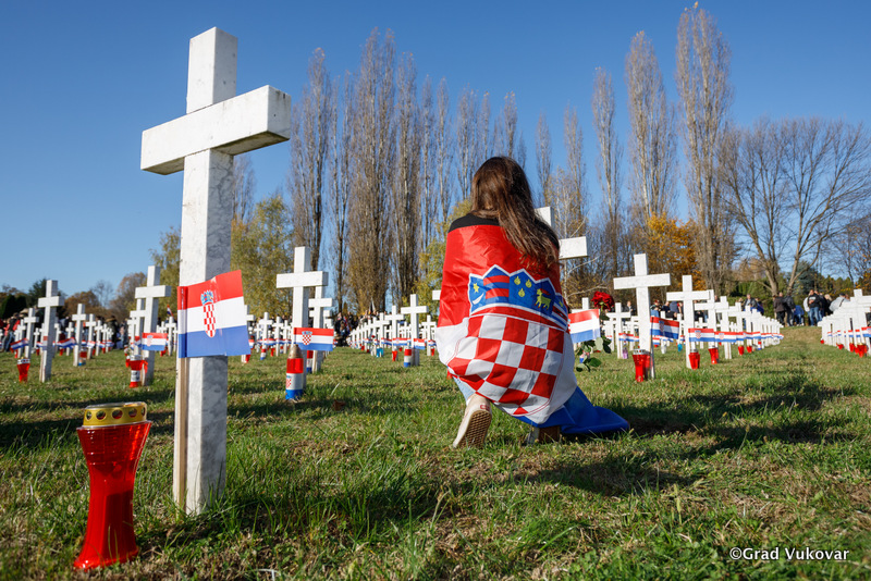 Gdje su krivci za 938 bijelih križeva?