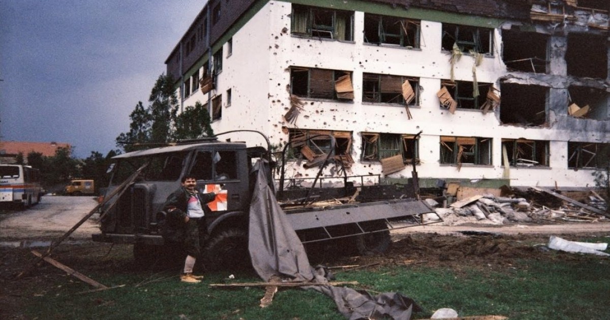 11. listopada 1991. Humanitarni konvoj spasio od pokolja na Ovčari više od 100 ranjenika iz bolnice