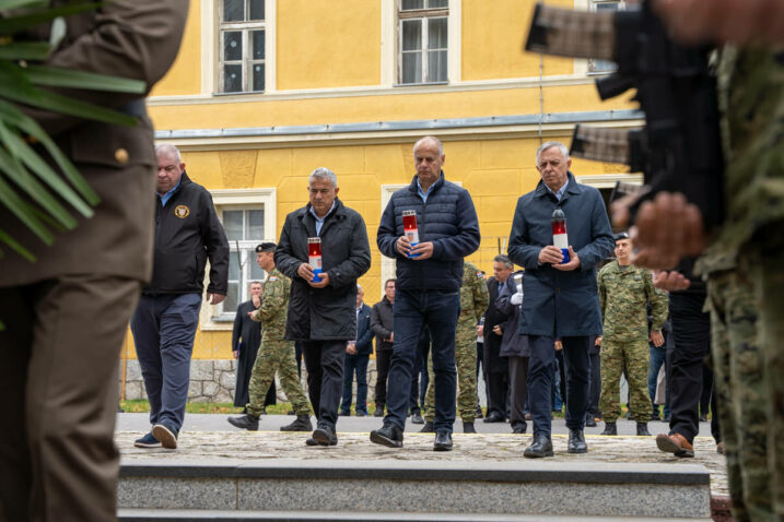 U Gospiću obilježena 33. obljetnica 9. gardijske brigade "Vukovi" i Motorizirane bojne Vukovi