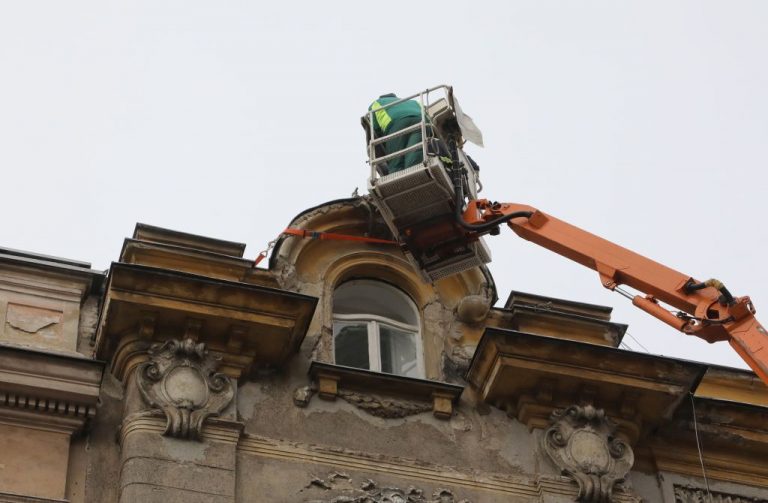 U samo nekoliko minuta u Ilici se odronili dijelovi s čak dvije zgrade: ‘Srećom, nije bilo ozlijeđenih’