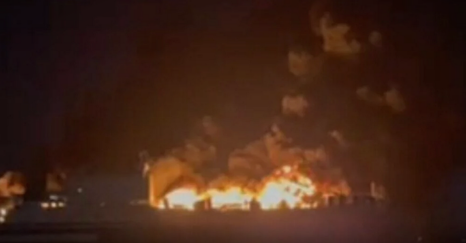 AZORI: Zapalio se brod sa stotinama novih Volkswagena, Porschea i Audija