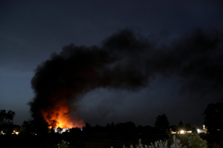 Veliki požar u Zaprešiću pod kontrolom. Još uvijek intenzivan smrad, ali kakvoća zraka je dobra
