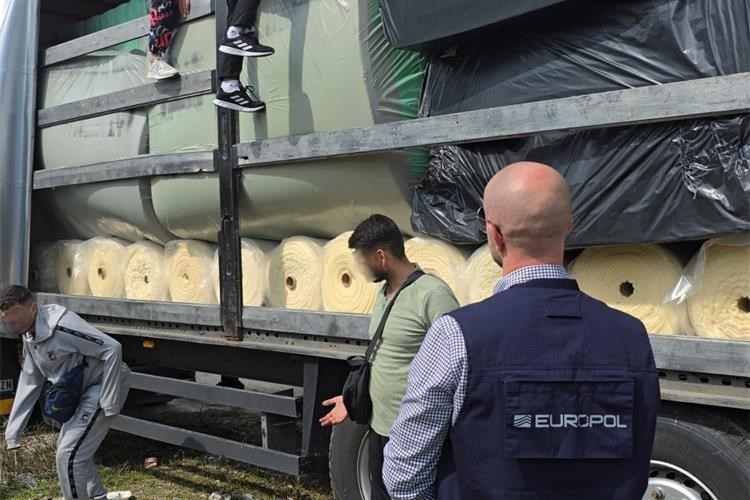 Hrvatska do 2030. jača borbu protiv nezakonitih migracija: EU suradnja, digitalni nadzor i vodstvo u operaciji „ZeBRa“