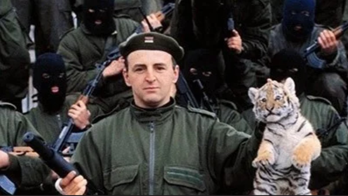 Arkanov tjelohranitelj tvrdi da je ratni zločinac živ: ‘Gdje je slika leša?’