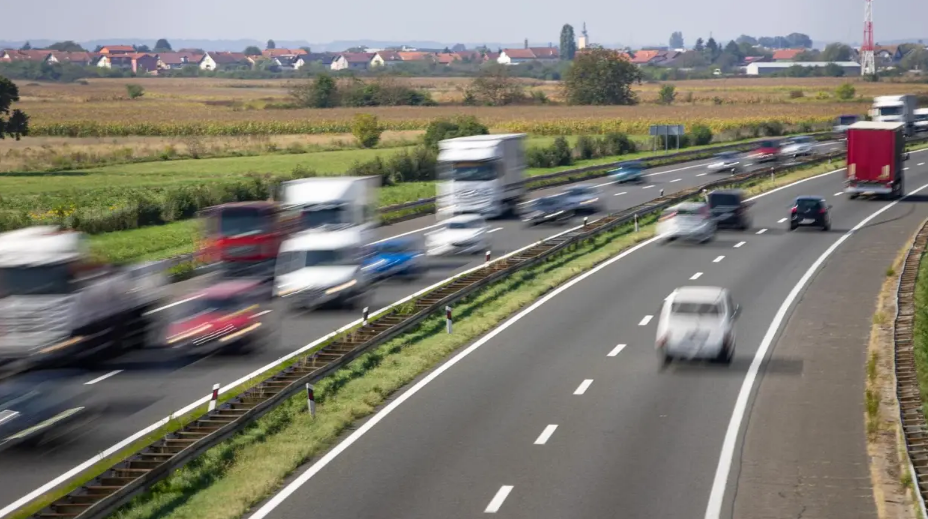 Kaos na zagrebačkoj obilaznici: U dvije prometne sudarilo se 8 automobila, kolona duga 6 km