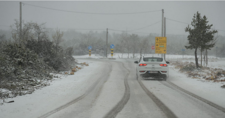 ZIMA SE NE DA Stiže nam još jedna ozbiljna promjena vremena: Meteorolozi opet najavili snijeg u nizinama