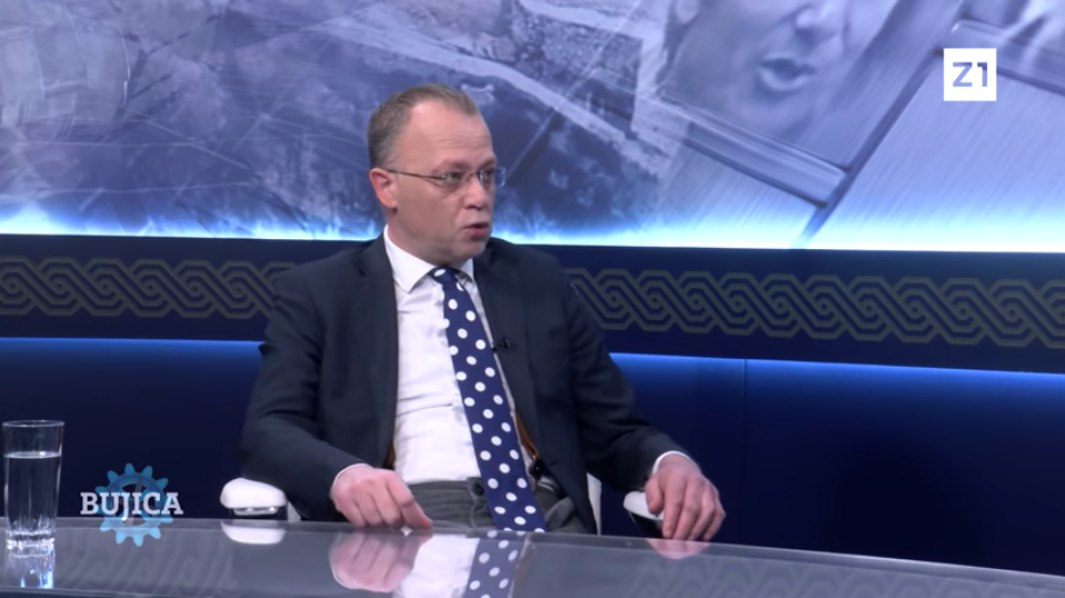 VIDEO! DR. ZLATKO HASANBEGOVIĆ, NAKON UKIDANJA ‘COVID POTVRDA’ U BUJICI NAJAVIO POVRATAK U SABOR I KOMENTIRAO AGRESIJU NA UKRAJINU: “Nema ‘ruskog sveta’ bez Kijeva, ni ‘srpskog’ bez Banja Luke!”