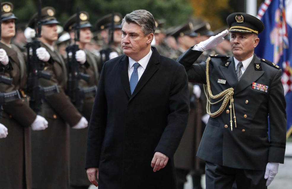 ‘TAKVO SELJAČKO PONAŠANJE NEĆU DOPUSTITI!’ Milanović nikad brutalnije na Plenkovića: ‘Avioni su letjeli u vrijeme pressice, to je on dogovorio na nosaču’