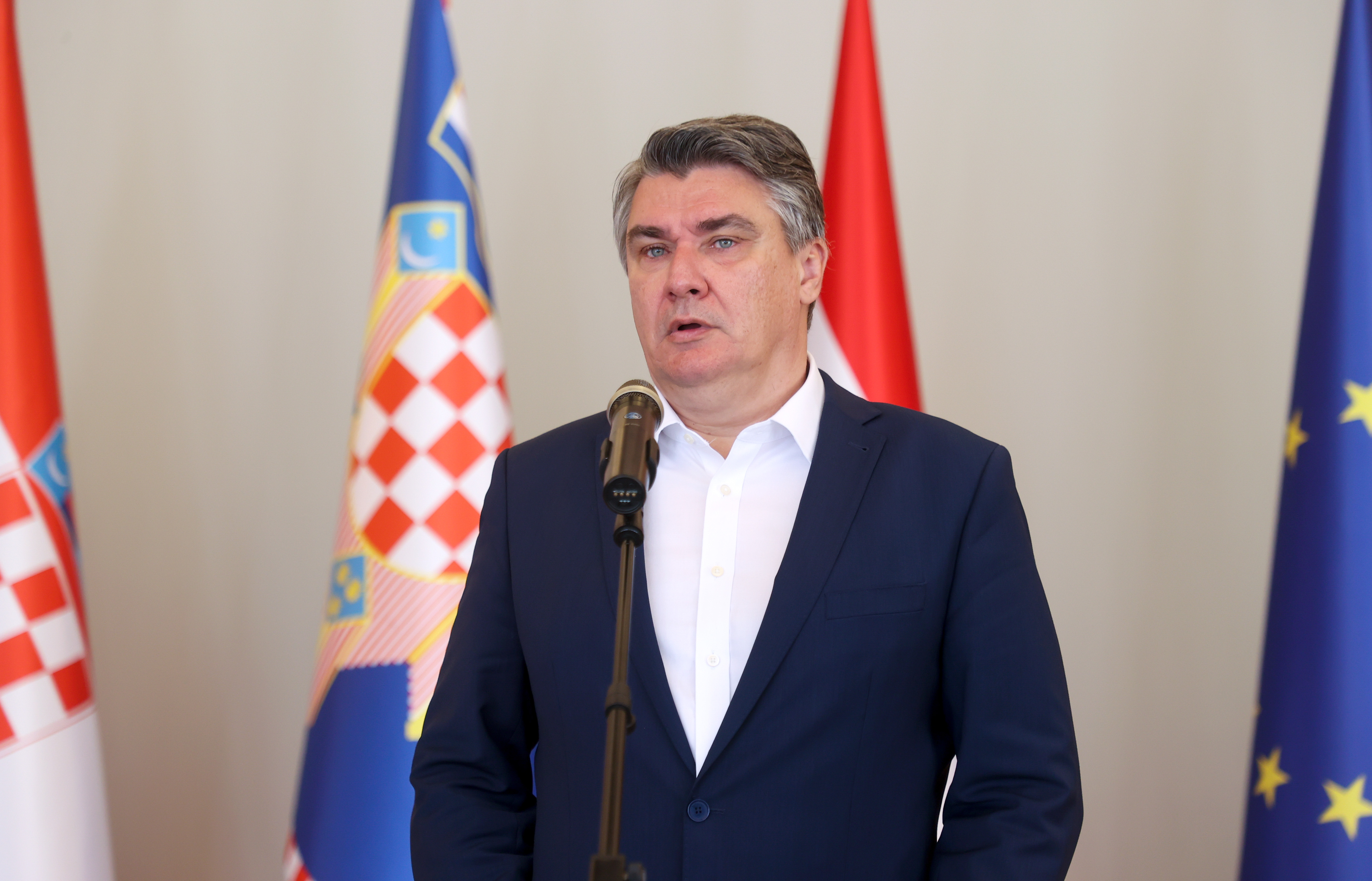 MILANOVIĆ PORUČIO SRBIJI: Koštat će vas optužnica protiv hrvatskih pilota