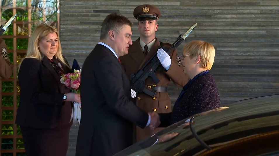 MILANOVIĆ OBJASNIO ‘ODUZETO KOSOVO’! Poslao je i poruku ‘ekipi iz Srbije’, a neće im se svidjeti: ‘‘Bez oduševljenja, molim!’ Rat u Ukrajini je kraj srbijansko-ruske romanse’