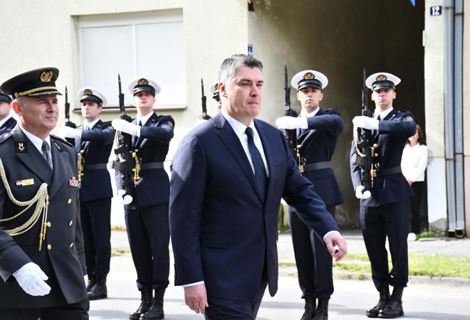 RATNI VETERAN ZAUSTAVIO MILANOVIĆA: ‘Ajde, dođi u kafić dečkima platit’ piće. Dat ću ti ja 100 kuna ako nemaš’