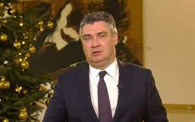 MILANOVIĆ POSLAO BOŽIĆNU ČESTITKU:   'Hrvatski uspjesi ne mogu prekriti naše probleme, ali kad bismo bili okupljeni kao oko bodrenja reprezentacije, ne znam gdje bi nam bio kraj'