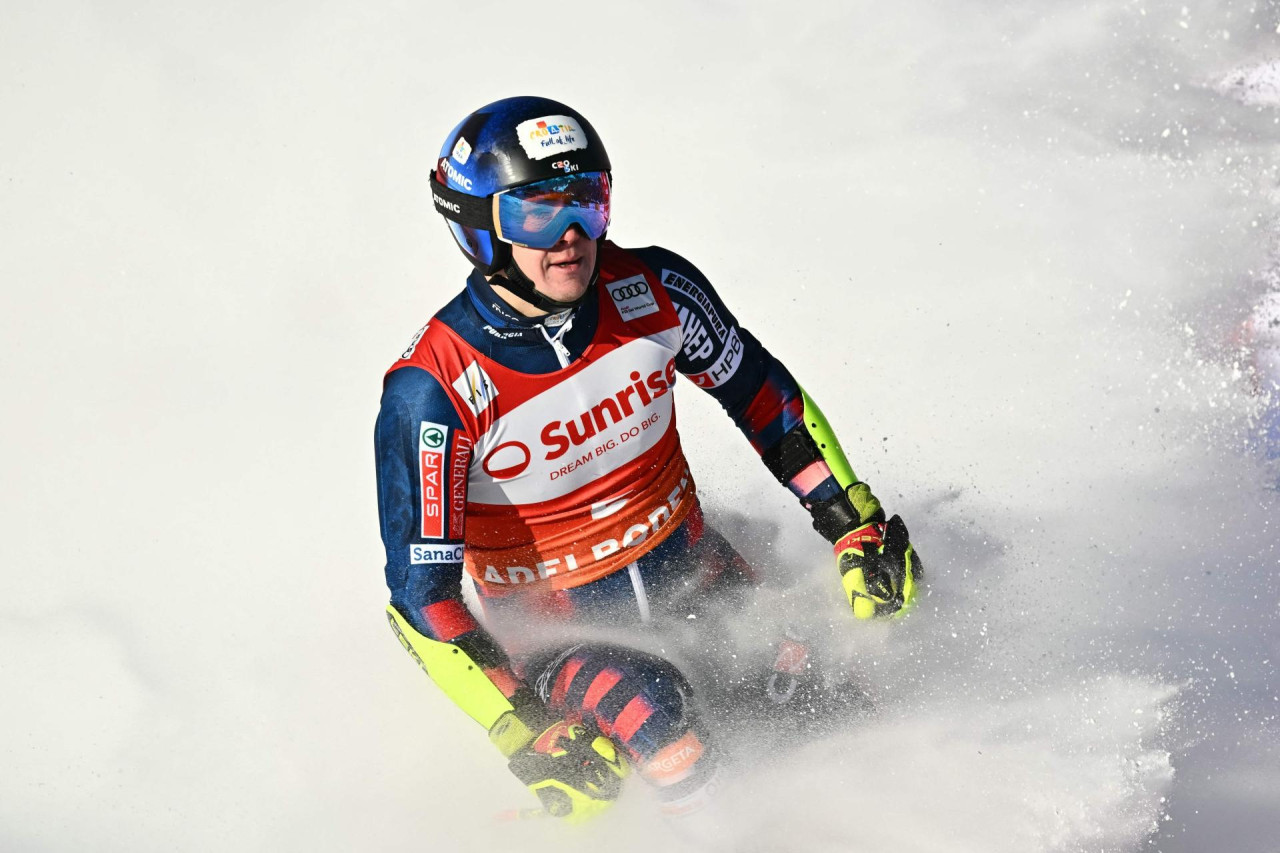 ALPSKO SKIJANJE Zubčić ponovno u top 5 na legendarnoj stazi, dvostruka pobjeda Švicarske