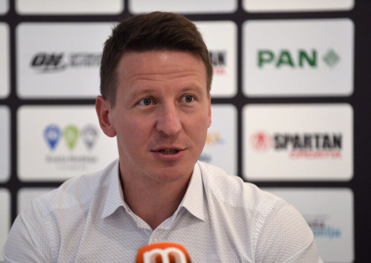 PUKLO U FOKUSU! Od sutra više nisu parlamentarna stranka