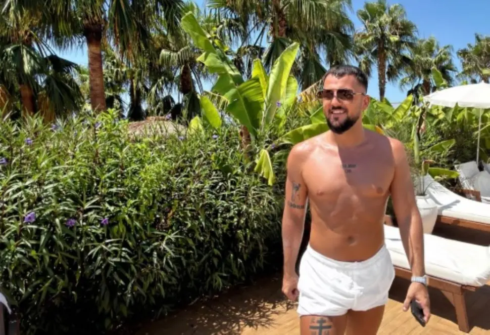 KAKO JE OVO MOGUĆE? Srpski influencer uživa u Splitu s tetovažom Draže Mihailovića: Sve objavio na Instagramu