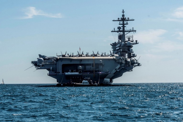 Sve ozbiljnija kriza na nosaču USS Abraham Lincoln: posada mjesecima bez kopna