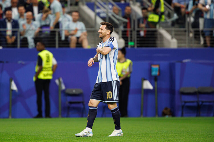 Messi ispisao povijest i s nova dva pogotka odveo je Argentinu u drugi krug Svjetskog prvenstva